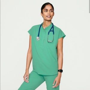 Figs Rafaela Scrub Top Surgery Green